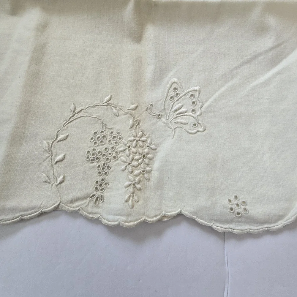 Vintage Embroidered Pillowcase Cream Boho Cottage Granny Shabby Cotton
